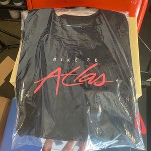 Atlas x Nike SB “Lost at Sea” logo shirt Black XL